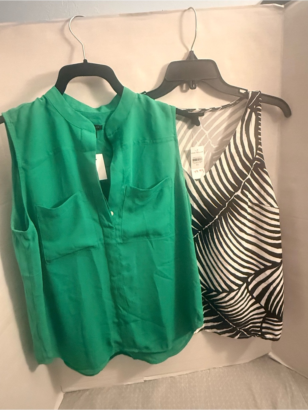 Ann Taylor Sleeveless Green and Black white Blouse bundle